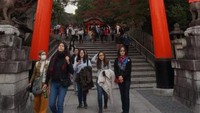 Kuil ini merupakan pusat dari 40.000 lebih Kuil Inari di seluruh Jepang