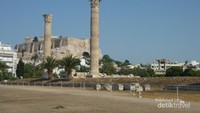 Dari sini kita juga bisa melihat Acropolis