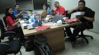 Selagi Briefing Malah Makan