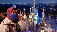 Pemandangan kastil dan kota bandung dari puncak mercusuar