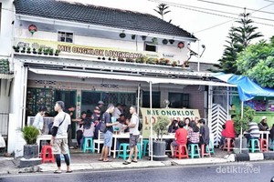 Kuliner Legendaris Khas Wonosobo: Mie Ongklok Longkrak