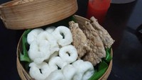 Gebleg dan Tempe Benguk yang menjadi perpaduan makanan khas yang cukup menarik
