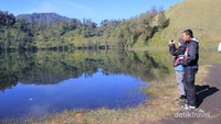 Indahnya ranu Kumbolo. Lenda terbaik menangkap pemandangan disana adalah: mata. Masya Allah!