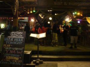Larut Dalam Kehidupan Malam Gili Trawangan