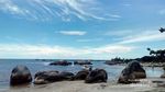 Laskar Gerhana Dibuat Terpesona di Pantai Tanjung Tinggi, Belitung