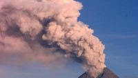 View pasca erupsi dari Manisrenggo, Klaten, 14 November 2010