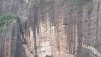 Tebing yang bagaikan tembok raksasa (Afif/detikTravel)