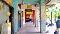 Kapan lagi bisa bernafas lega di sepanjang lorong ini?