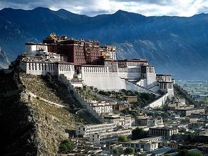 Lhasa, Kota Para Dewa di Atap Dunia