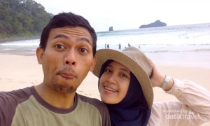 Libur Akhir Pekan, Main ke Pantai Sendiki Malang