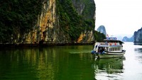 Menjelajah Halong Bay