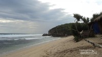 Pemandangan barat Pantai Sepanjang