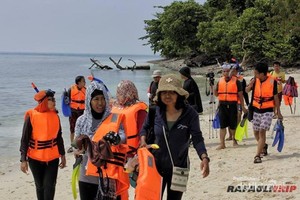Liburan di Krakatau, Dari Snorkeling Hingga Trekking
