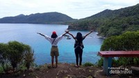 Pemandangan dari atas bukit Gua Sarang