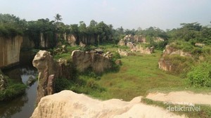 Liburan di Tangerang Bisa Main ke Kandang Godzilla