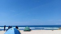 eksotisme pasir putih pantai Ngrumput