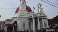 Gereja Immanuel atau biasa dikenal dengan Gereja Belendug