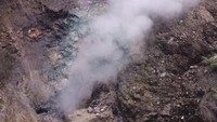 Suasana di sekitar candi