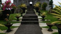 Benteng Tolukko, benteng cantik yang terletak dekat bandara