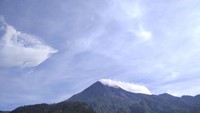 Nampak dari kejauhan
