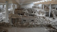 Akrotiri