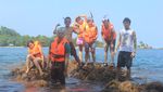 Liburan Kembali ke Alam di Teluk Kiluan, Lampung