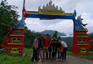 Liburan Kembali ke Alam di Teluk Kiluan, Lampung