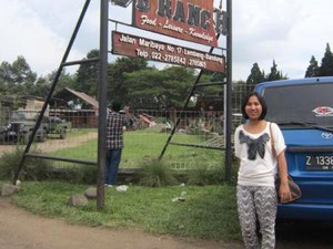 Liburan Murah Meriah Ala Koboi di De Ranch, Bandung