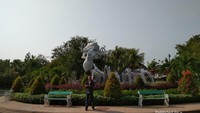 Icon Khas Patung Putri Duyung sebagai Penanda Khas Nama Penginapan ini,