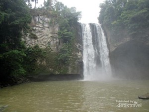 Liburan Segar di Simalungun, Main ke Air Terjun Tonduhan
