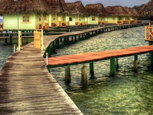 Liburan Seru di 7 Hotel Terapung Paling Spektakuler di Dunia