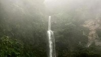 Curug Cimahi saat kabut mulai turun