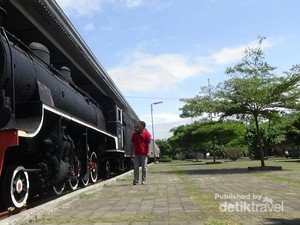 Lokomotif Zaman Old Ada di Ambarawa