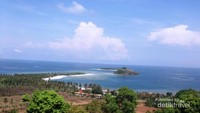 Gili Penyu dan Gili Poh Dari Kejauhan