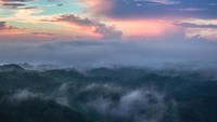 Panorama kebun buah mangunan ketiika subuh hari.
