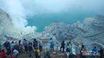 Long Weekend? Saatnya Mengejar Api Biru di Kawah Ijen
