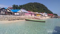 Dermaga memasuki Pulau Labengki yang sangat lucu dan menawan.