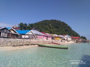 Lukisan Alam Super Cantik itu Bernama Labengki dan Sombori