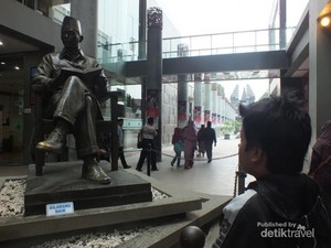 Lukisan Bung Karno yang Jantungnya Berdetak