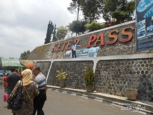 Magelang Tak Cuma Borobudur, Ada Ketep Pass & Wisata Petik Stroberi
