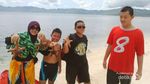 Main Bareng Bintang Laut di Pantai Telaga Bidadari, NTB