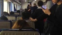 Pengalaman berdiri saat menaiki kereta