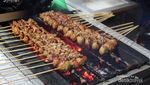 Main ke Pantai Padang, Enaknya Sambil Jajan Bakso Bakar
