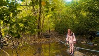 Sepasang 2 batu karang besar yang siap menjadi frame foto instagramablemu
