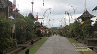 Suasana bersih dan bebas polusi dapat kita rasakan di sini.