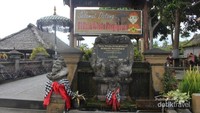Bagian depan Desa Penglipuran.