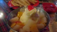 Es krim buatan sendiri restoran Tip-Top