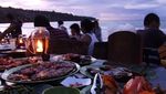 Makan Malam Romantis Sekaligus Deg-degan di Jimbaran