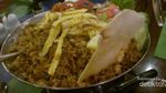 Makan Nasi Goreng Jancuk, Pedasnya Nampol!