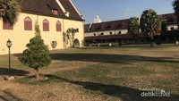 Senja di Benteng Fort Rotterdam.
